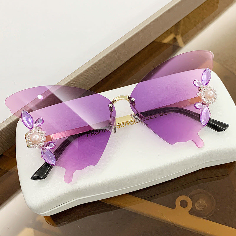 Wholesale Butterfly Shape Diamond Large Frame PC Sunglasses